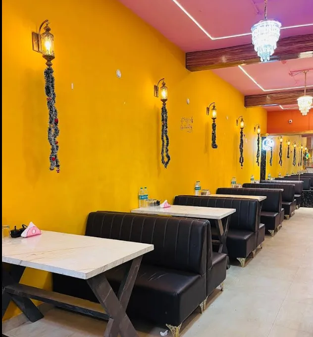 Couple Restaurant Near New Colony Deoria